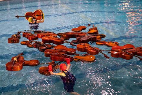 30 Cellos In A Chicago Swimming Pool Gallery The Strad